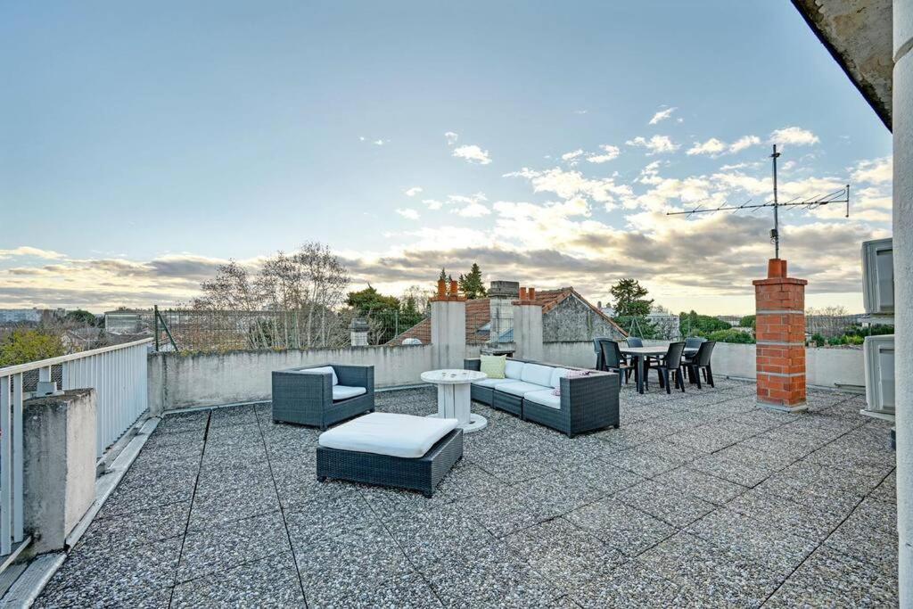 The Rooftop - Ac Clim - Wi-Fi - Parking Gratuit Dans La Rue Avinhão Exterior foto